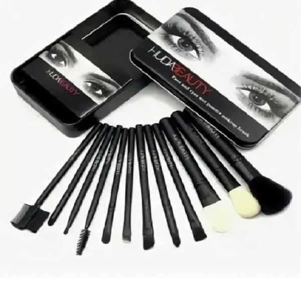 Кисти для макияжа в футляре HudaBeauty