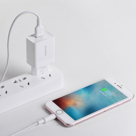Сетевое зарядное устройство Borofone BA17A QC3.0, 1 USB, Quick Charge 3.0, белый