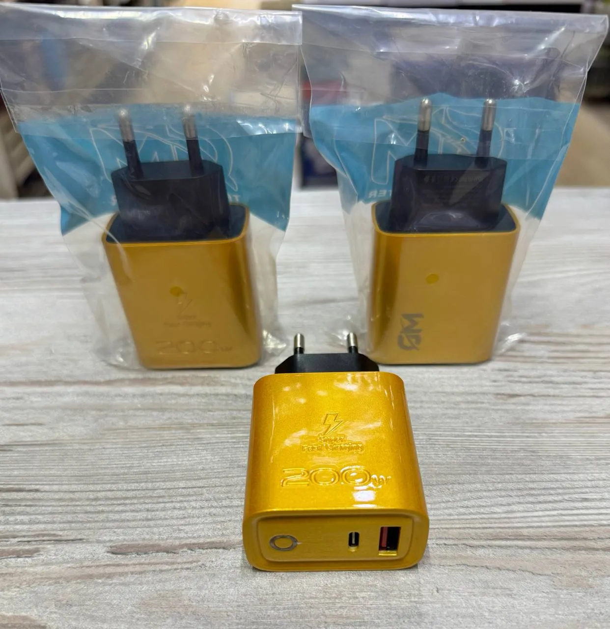 Сетевое зарядное устройство CZG-133/200w